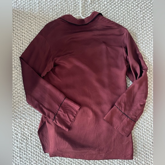 Aritzia Wilfred Satin Blouse - Women’s Size XXS - Picture 2 of 3